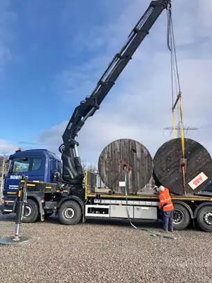 2020 Portfolio Tameside cable drum collection & Full contract lift
